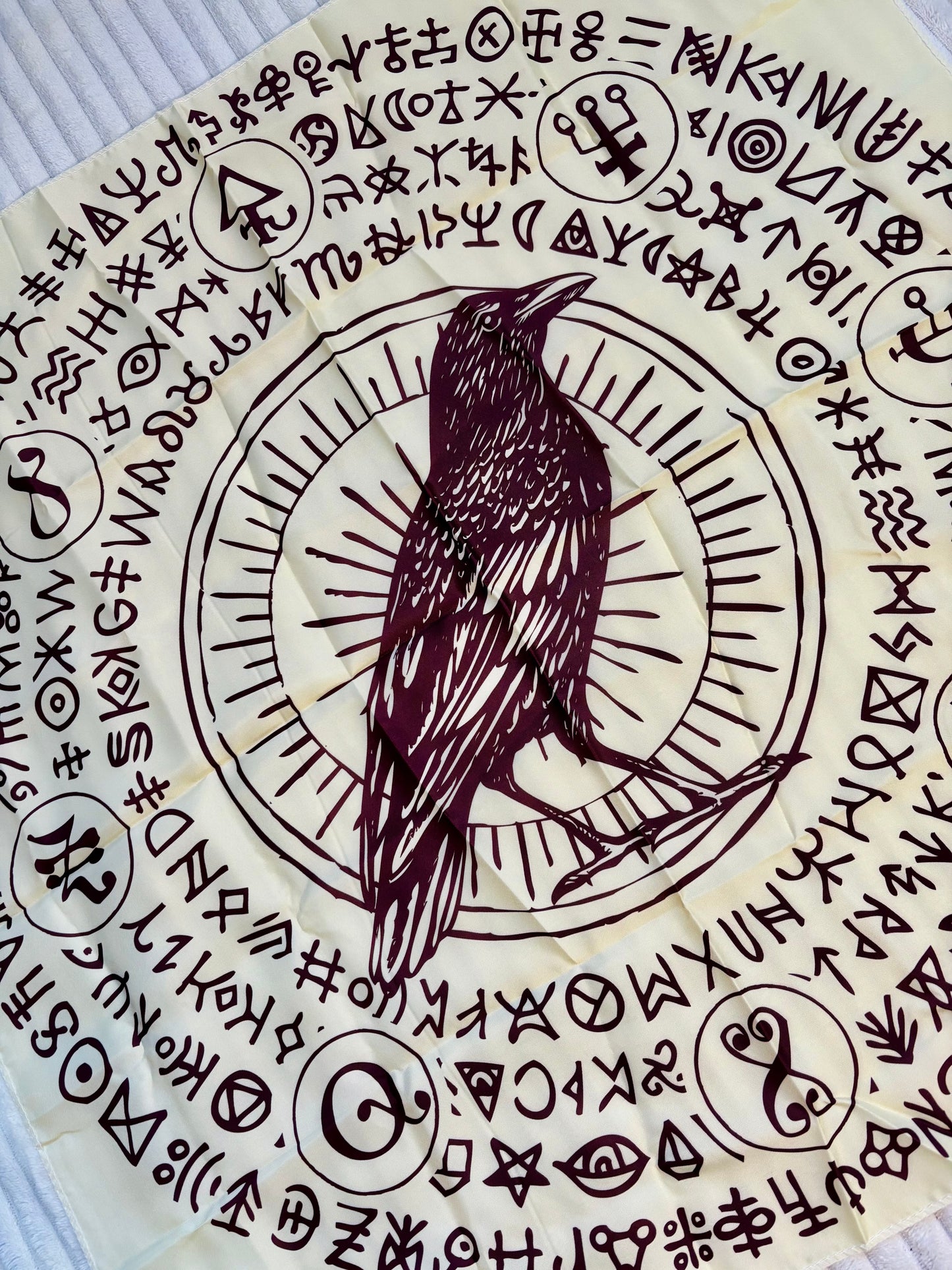 Pañoleta del Cuervo Guardián